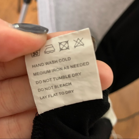 Sarin Mathews | Color Block Short Sleeve Top | Sz M - Picture 13 of 13